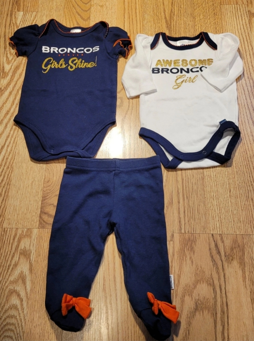 Denver Broncos Baby Girls Bodysuits Pants Size: 0-3 Months Lot Of 3